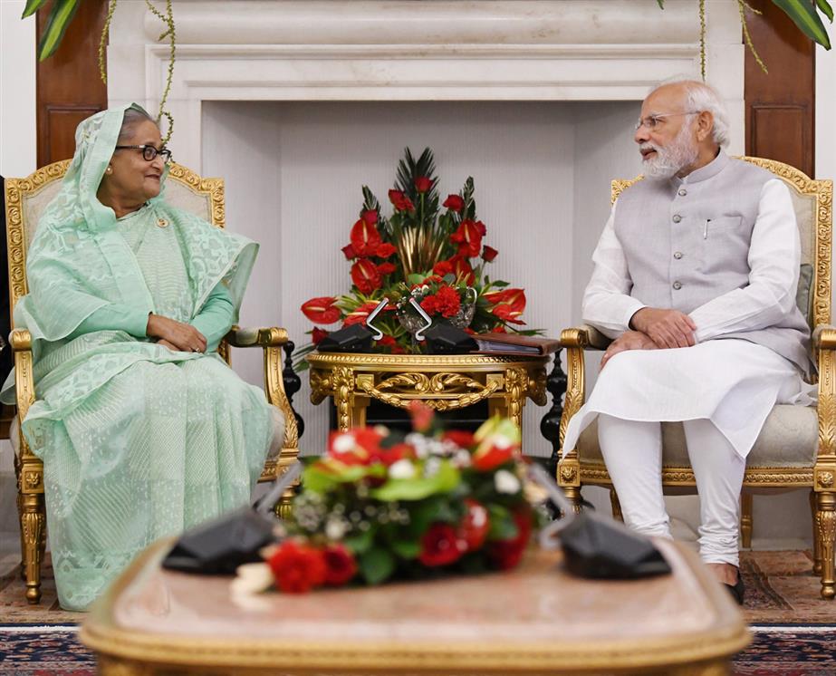 PM meeting the Prime Minister of Bangladesh, Ms. Sheikh Hasina, at Rashtrapati Bhavan, in New Delhi.